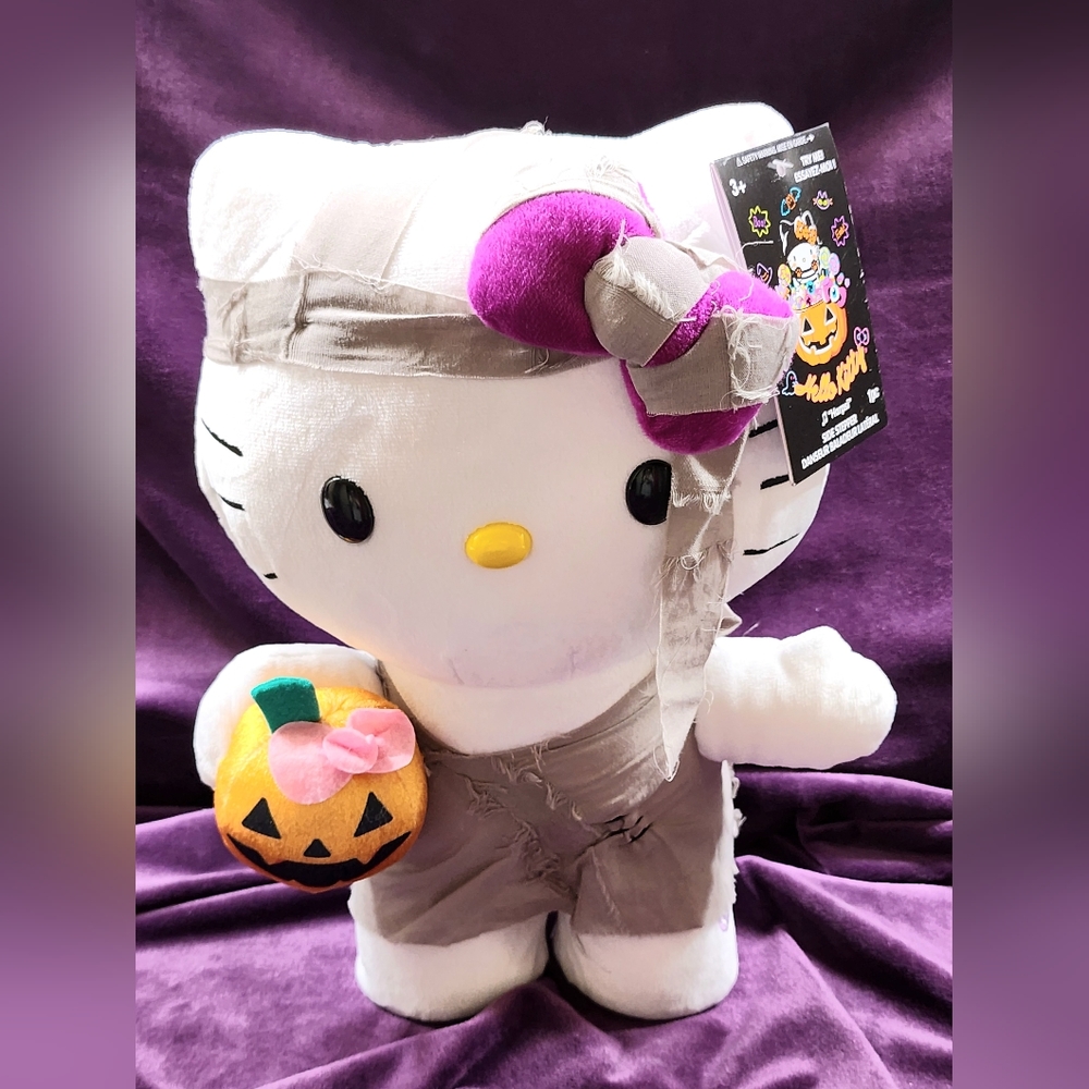Hello Kitty Mummy Musical Door Greeter Side Stepper NWT